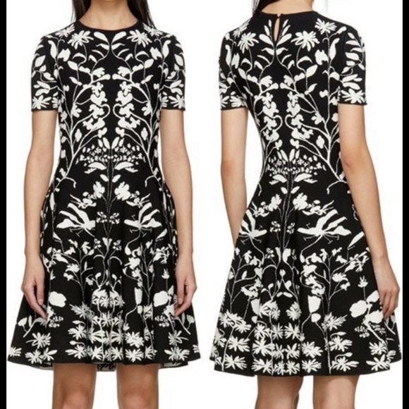 Alexander McQueen stretch wool dress - Picture 8 of 8